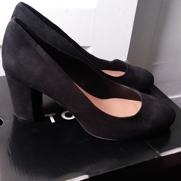 black suede pumps wide width